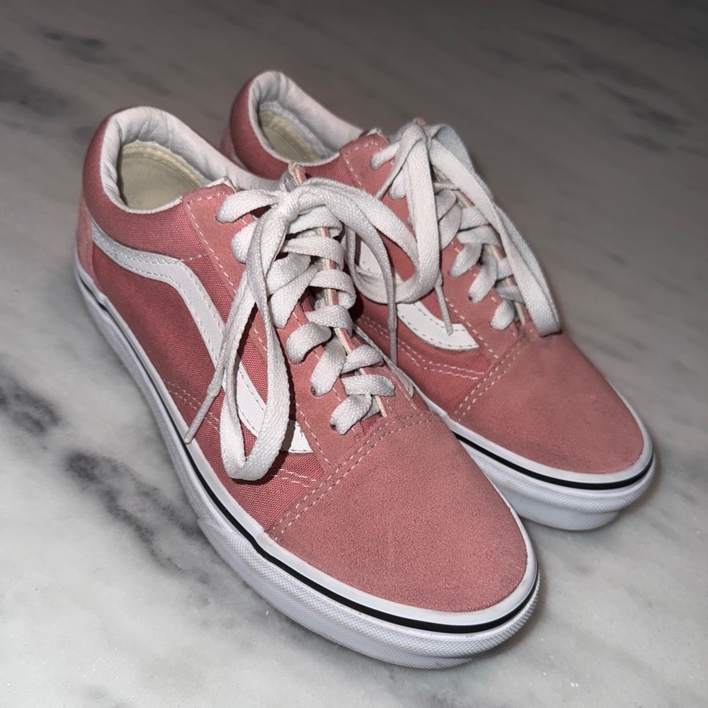 Vans Kids Old Skool Suede/Canvas Sneaker Rosette/True White Size 4 Like New - Picture 3 of 9
